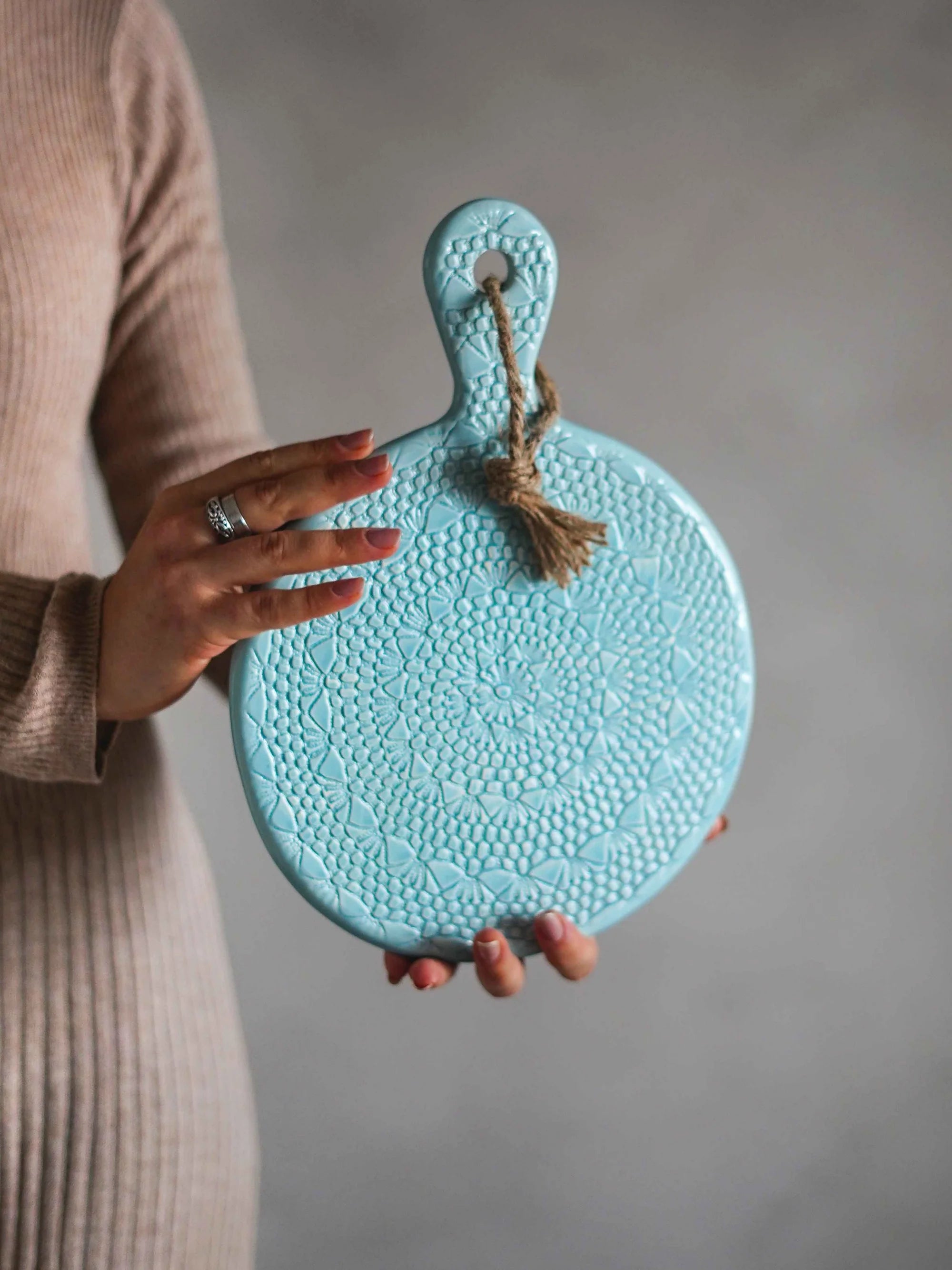 Round crochet board