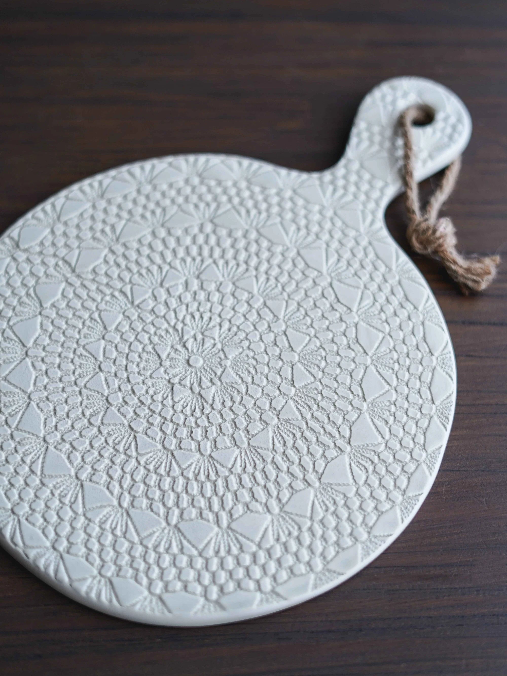 Round crochet board